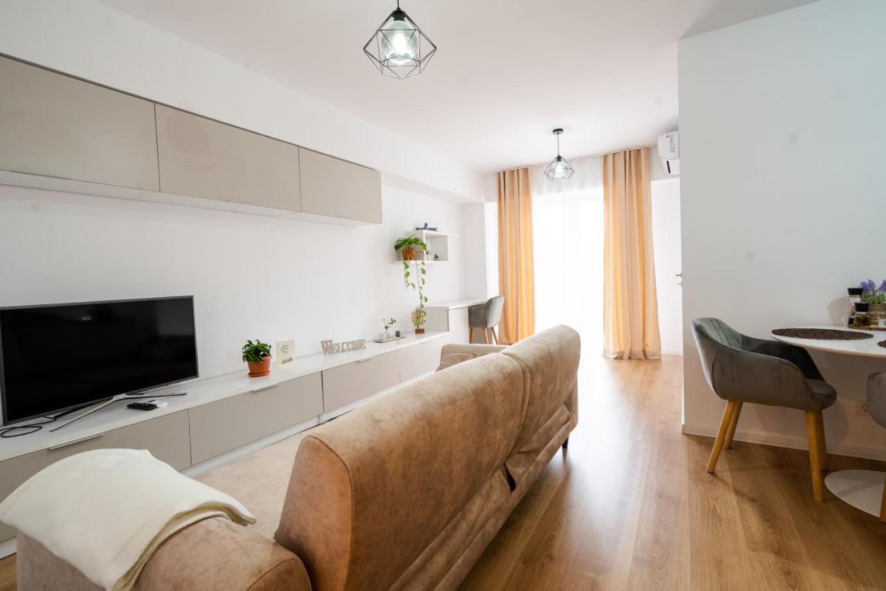 Center - 404 Apartment Resita