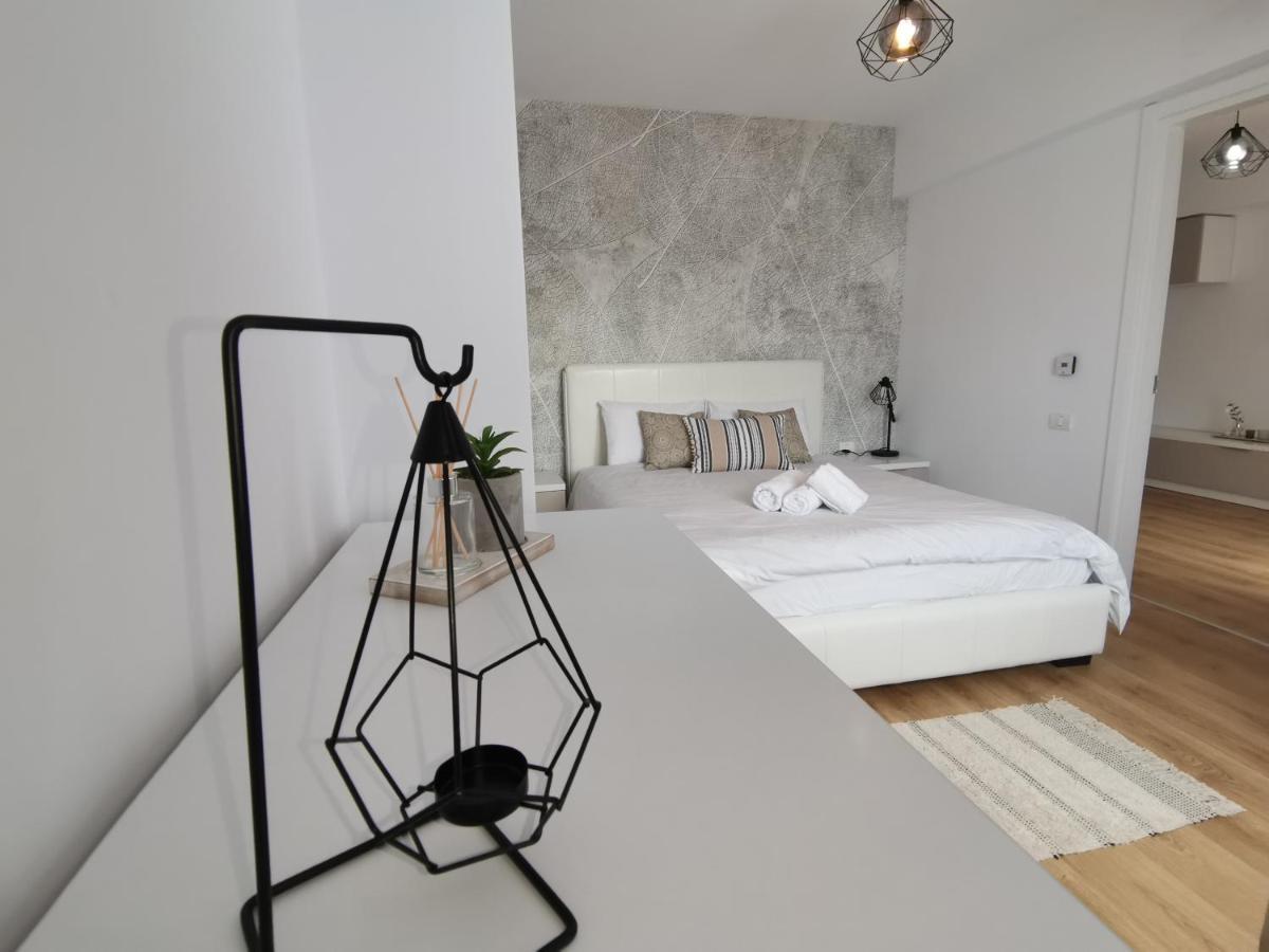 Center - 404 Apartment Resita